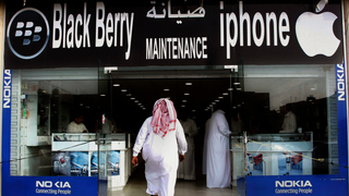 Saudi Arabia Will Now Notify Women by Text If They've Been Divorced
